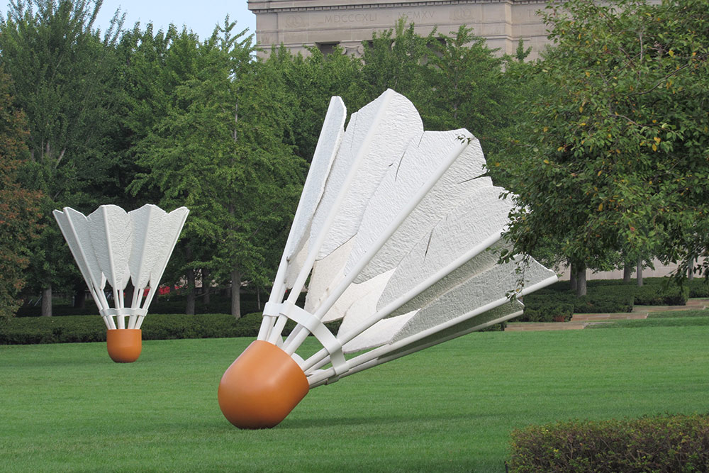 Shuttlecock outside Nelson Atkins Museum of Art in Kansas City